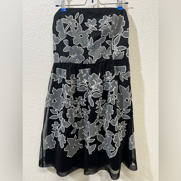 White House Black Market WHBM Strapless Black and Grey Floral Dress 12 - Picture 2 of 8